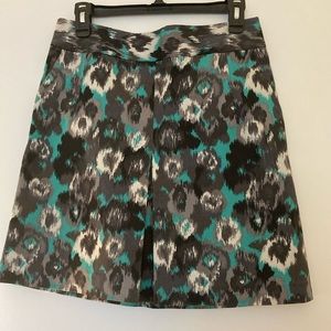 Express abstract teal/grey print above the knee skirt w exposed zipper size 8